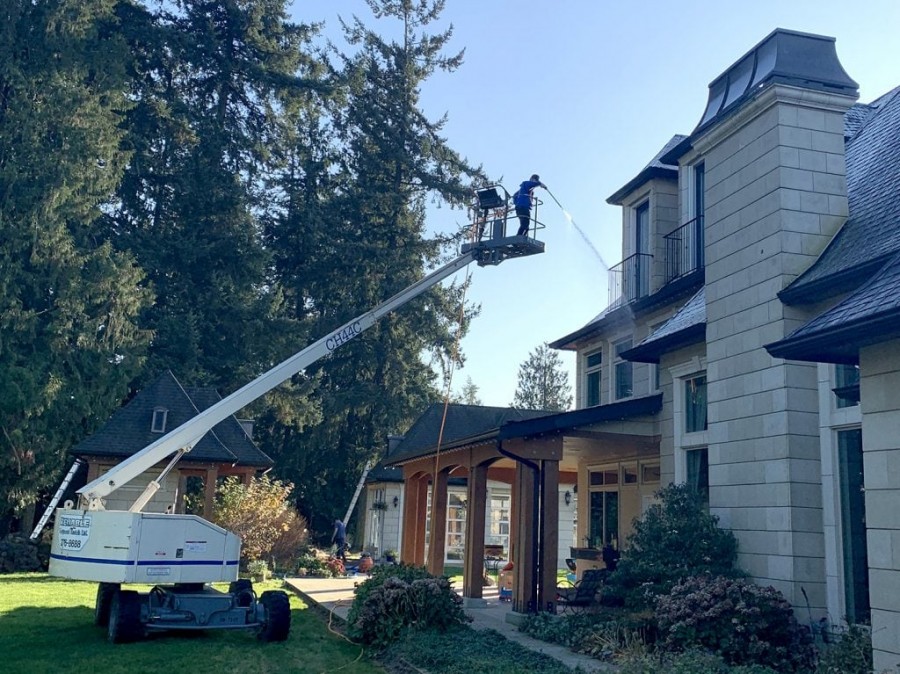 Exterior Building Cleaning